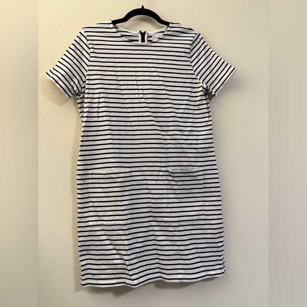 Chinti & Parker Striped Shift Dress in Black and White - XS‎